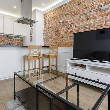 Central Wroclaw Apartment - City Center - Bright And Cozy - U11 Eksteriør billede