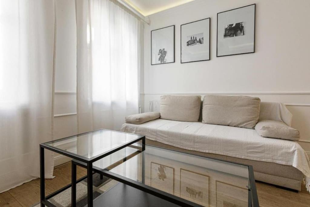 Central Wroclaw Apartment - City Center - Bright And Cozy - U11 Eksteriør billede
